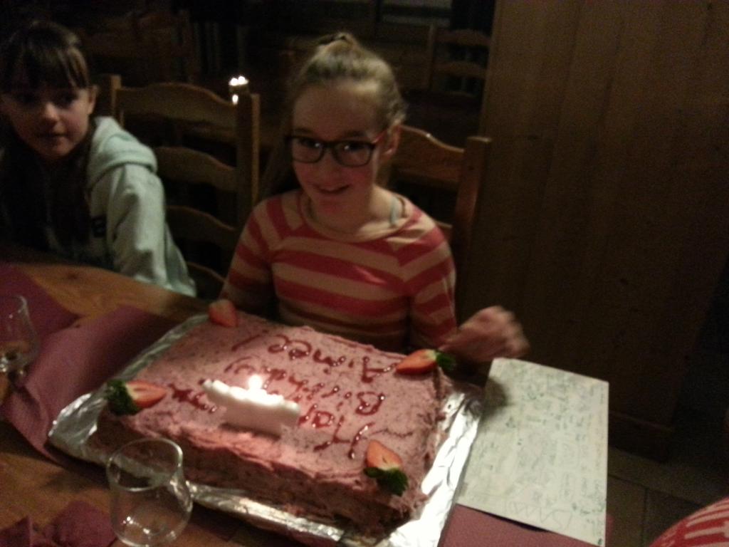 JuniorFreemens's tweet photo. Junior school ski trip 2016 - happy birthday Aimee! #CLFSski2016 #cake #birthdaywishes https://t.co/OS9nccR1lU