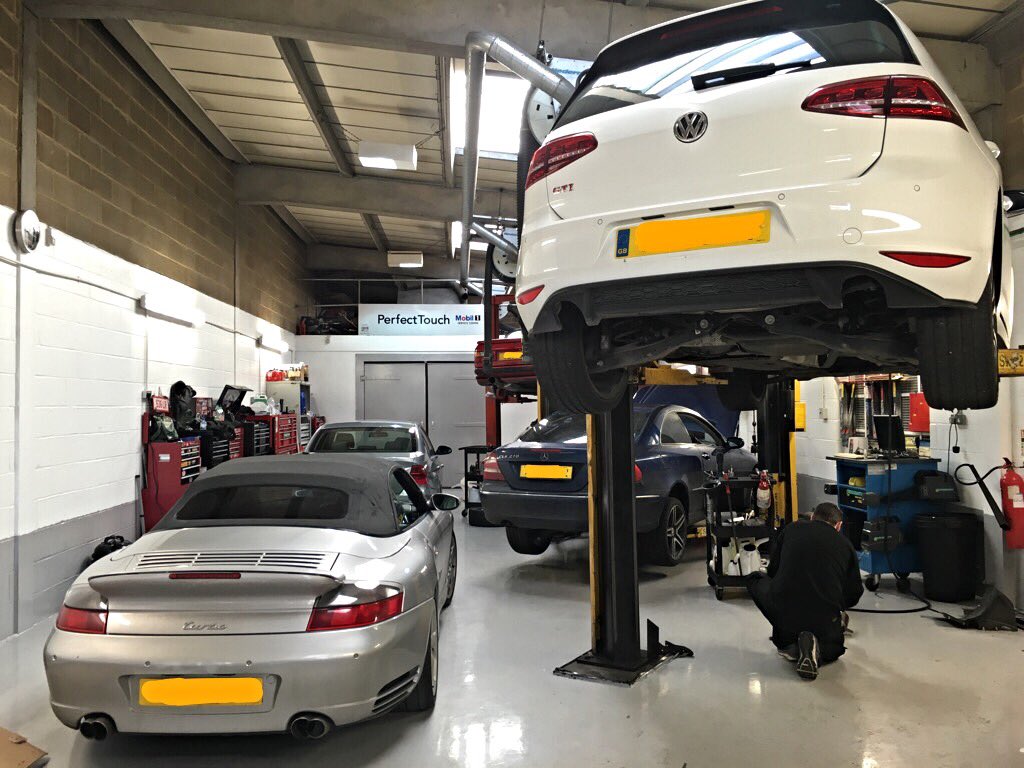 PerfectTouch7's tweet image. We fitted a black #Milltech exhaust to this #VW #Golf #VeryNice
#Porsche #996 
#MercCLK #PerfectTouchPerformance