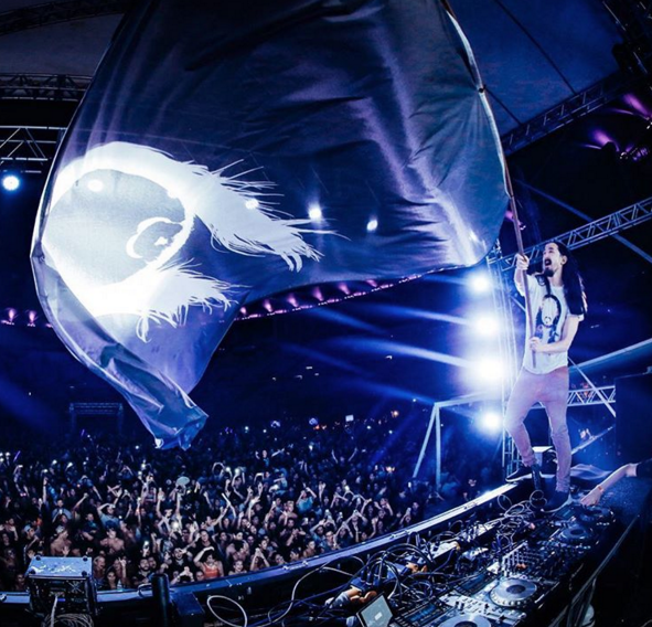 London!! Can't wait to see ya'll tomorrow at the legendary @O2academybrix ! Don't miss out!! smarturl.it/AokiLondon https://t.co/w8DcSsBzKv