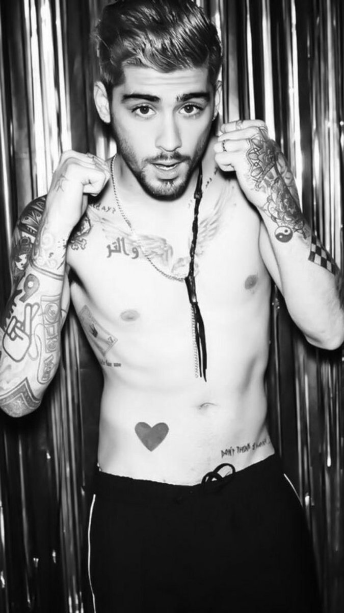 HelpTudo's tweet image. Lockscreen Zayn
Fav se Gostar 
RT se Pegar