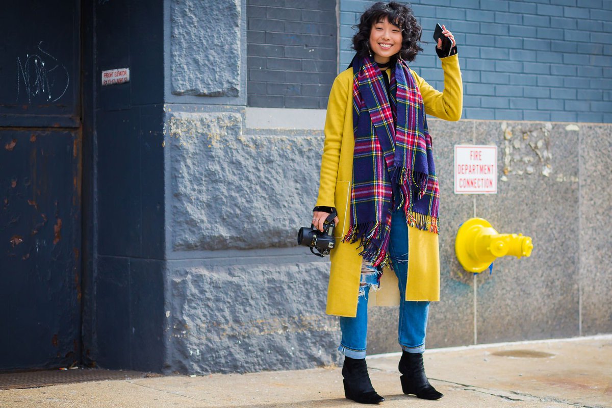 The piece that will transition your look from #winter to #spring : buff.ly/20GsxXQ <a href="/glamour_fashion/">Glamour Fashion</a> #style