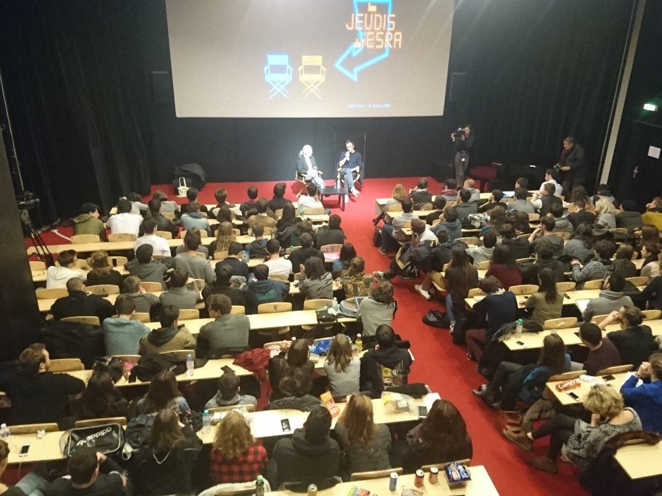 YVellaud's tweet photo. Mes étudiants 3ème année Vidéo en captation #Jde avec #MichelHazanavicius 👌
#ESRAParis #OSS #TheArtist #TheSearch https://t.co/F40qryC5lq