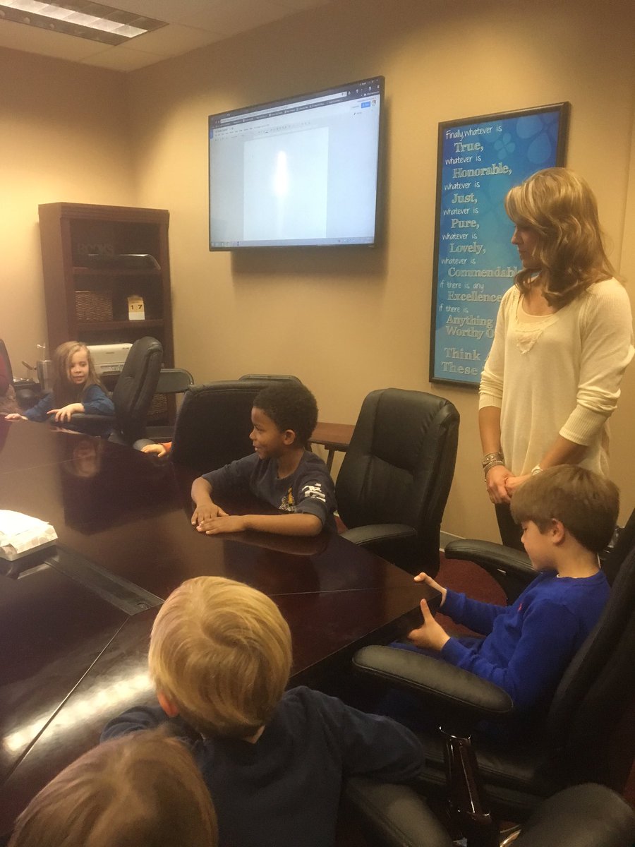 DeerValleyElem's tweet photo. Mrs. Mathis' class had a very important meeting this afternoon! #dvmemories https://t.co/p59j5N49FN