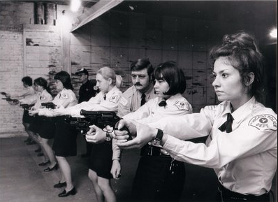 HastingsHTS's tweet photo. #Throwback to this awesome #GirlPower!
@Chicago_Police- Class of 1974.
#tbt #policewomen #femaleofficers #policetbt https://t.co/U5i9r8CoJ4