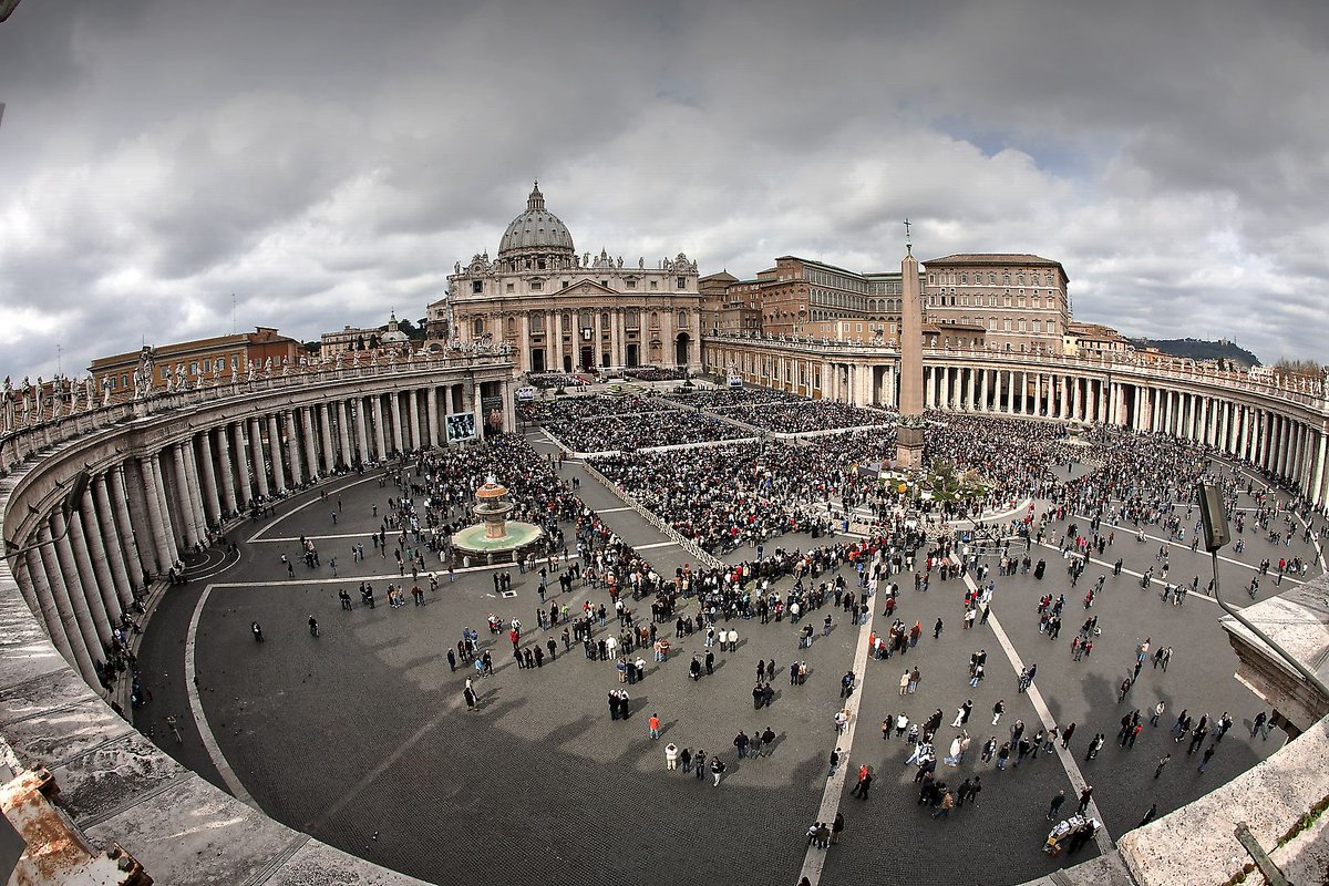 michaelshermer's tweet photo. Pope says it is unChristian to build walls. https://t.co/AUiBwgs4l8 Uh, has he been to the Vatican? https://t.co/imvvxpox2k