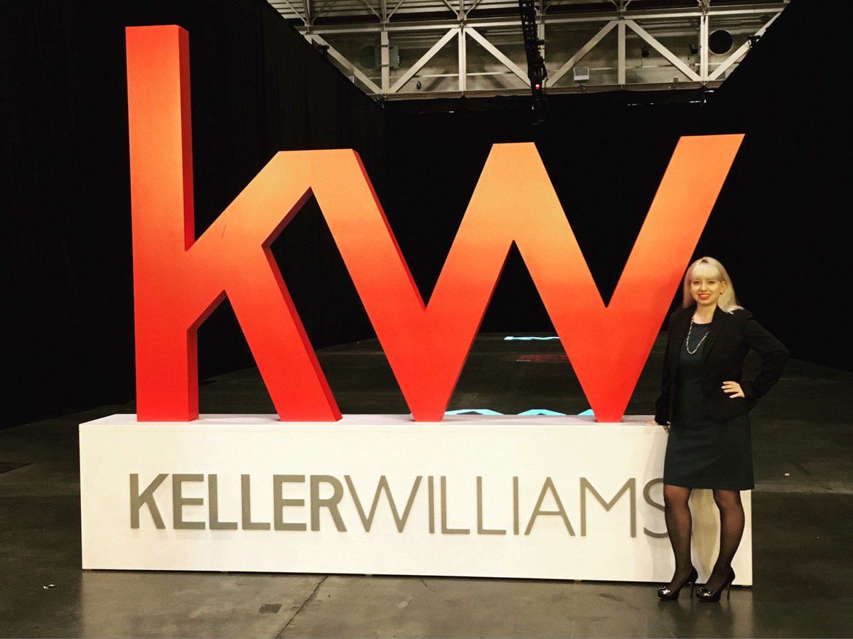 hfmmm23's tweet photo. Had to take a photo with the KW sign at @kwri Family Reunion! #KWFR2016 https://t.co/e0rLPVEbq9