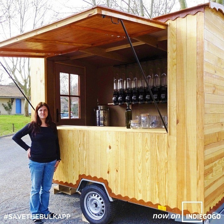 zerowastehome's tweet photo. My favorite bulk display of all time is this one: Anne's "La p'tite roulotte". OK, I might… https://t.co/6LAX5FlbMb https://t.co/sgTp7cE99P