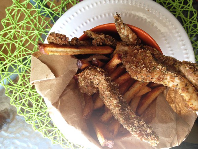 theresaalbert's tweet photo. One minute chicken finger video: https://t.co/g9284H2ZXR #healthycheat #wordofmouth #soundbite https://t.co/Q3aghmAsbu