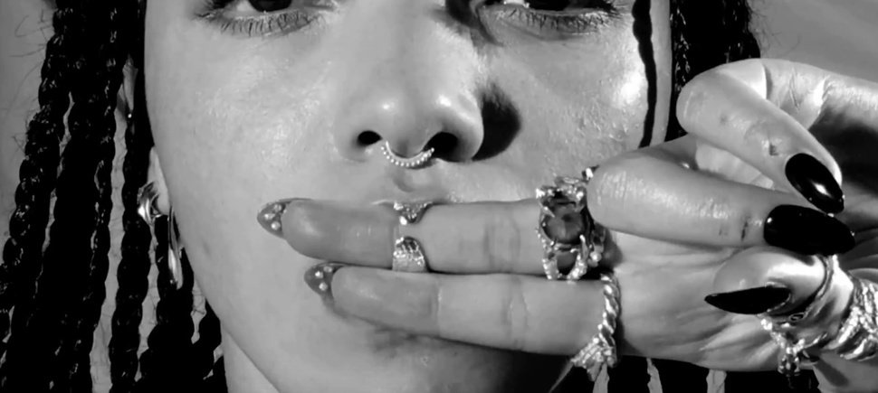 NoiseyMusic's tweet image. .@FKAtwigs Just Dropped a Luscious New Video and Single, "Good To Love" bit.ly/1mKAduS