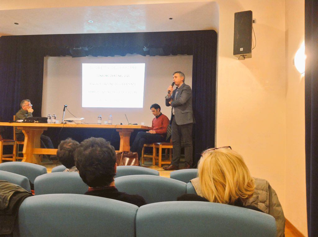 DaldossCarlo's tweet photo. #Padergnone #ValleLaghi serata #RiformaUrbanistica riqualificare esistente per preservare il futuro @alessio_manica https://t.co/JnkJQSLch1