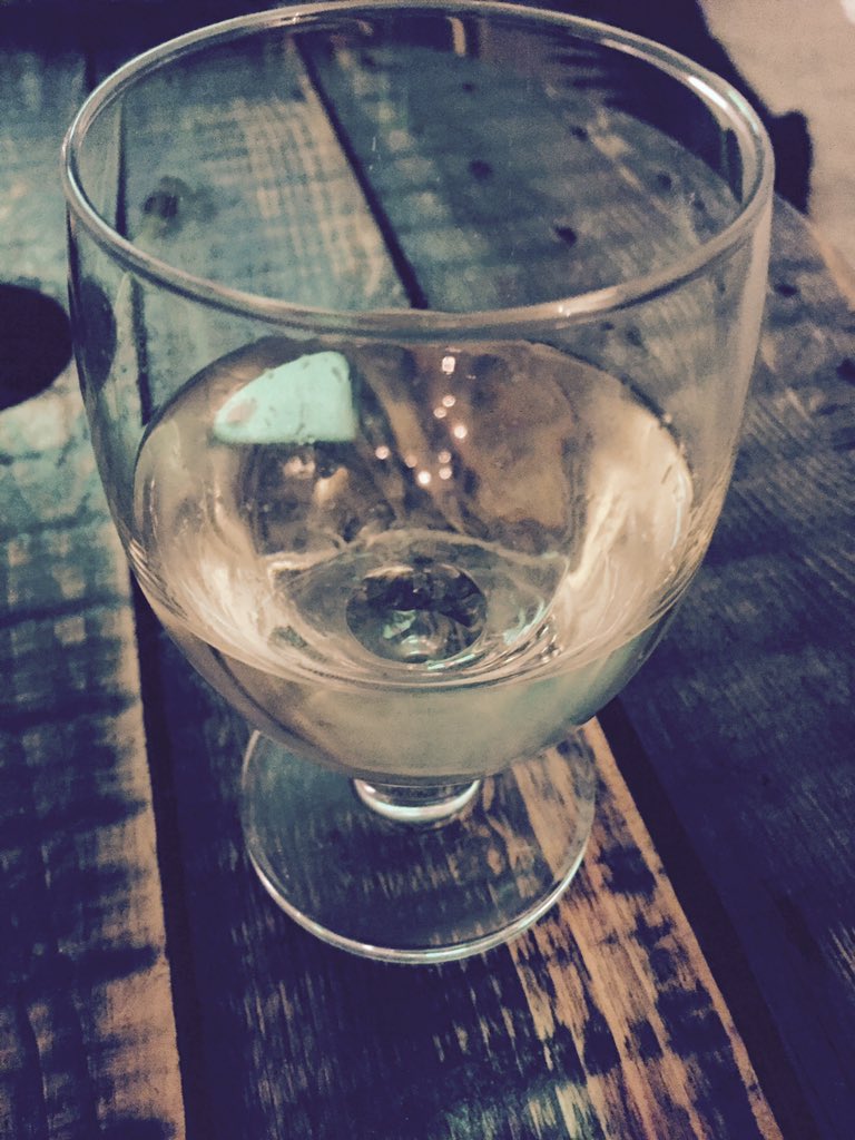natianmunro's tweet photo. @nickynockynoona @paulinelambertb cheers! https://t.co/bzPAI5hfEg