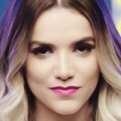 HelpTudo's tweet image. Icons Manu Gavassi
Fav Se gostar 
RT de pegar