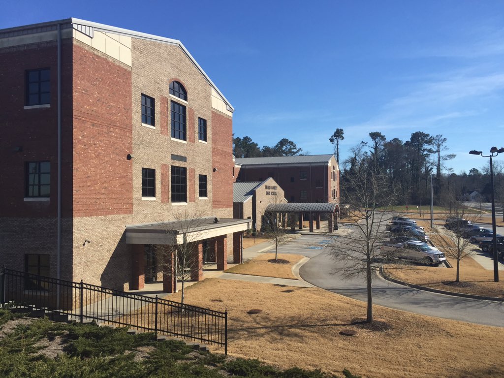 FBI investigates a threat at this high school. Live on #wsbtv at 4 @erincolemanwsb <a href="/CraigLucieWSB/">Craig Lucie</a>