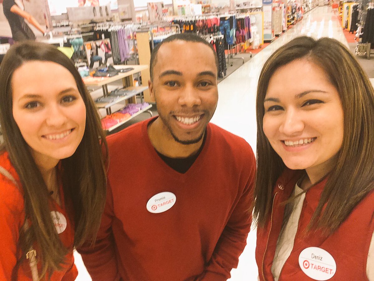 Deniz Mckelvy tweet media