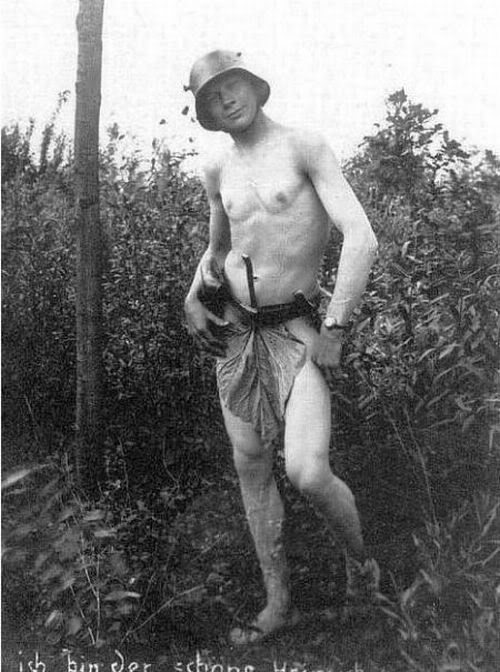 RockAnAnkou's tweet image. Einrich, 24 ans,  soldat dans la wehrmacht, aime la bière et les saucisses cherche l&apos;amour... 
#funzi #beaugosse