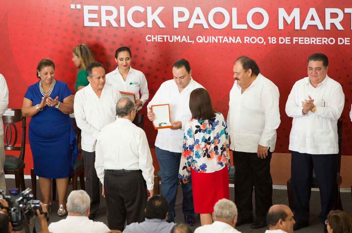 El Gob <a href="/betoborge/">R</a> entregó el Premio Estatal al Mérito Administrativo en el Servicio Público "Erick Paolo Martínez"