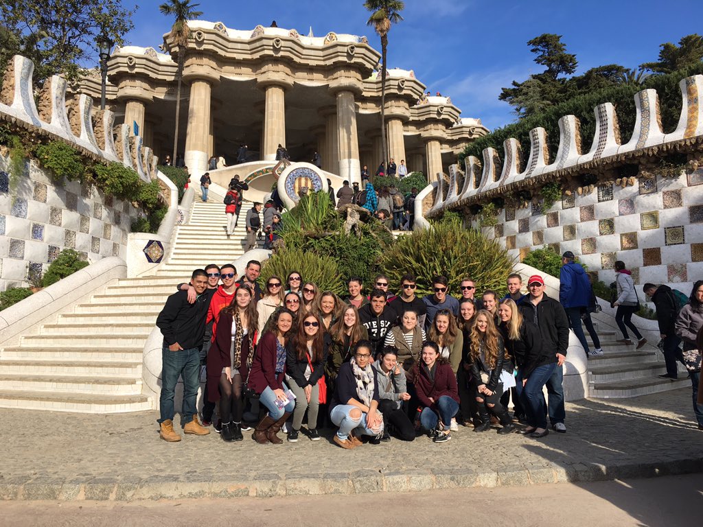 LaSenoraMuth's tweet photo. Parque Guell #TitansTakeSpain https://t.co/puMQ3f2eYn