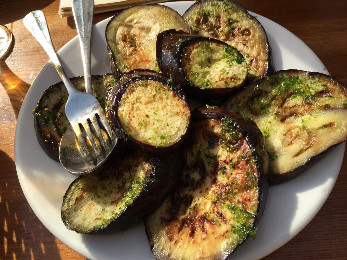 Have you met the Queen of #Tapas in #Sevilla? havepaprikawilltravel.wordpress.com/2016/01/12/mee… <a href="/WeLoveTapasTour/">We Love Tapas</a> #travel #spain