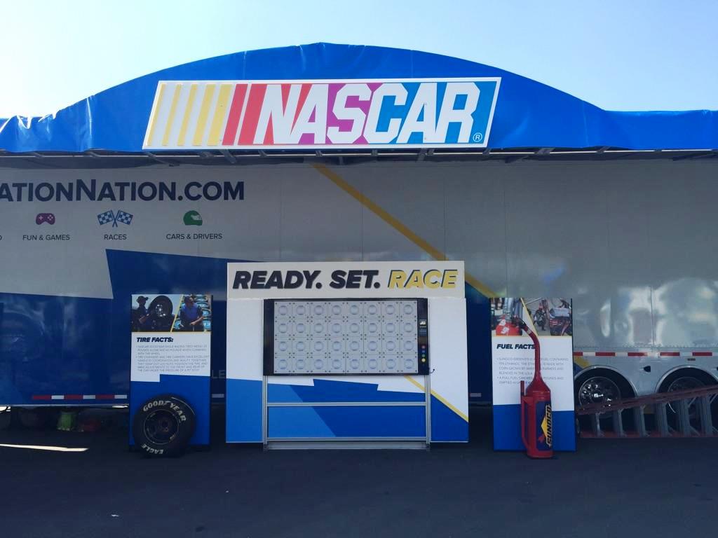 Alpha_Canvas's tweet photo. Lucky to do this big @NASCAR project for @JHEProduction at the #DAYTONA500! #alphacanvasraceproducts #alphacanvas https://t.co/0IujZeBJuJ