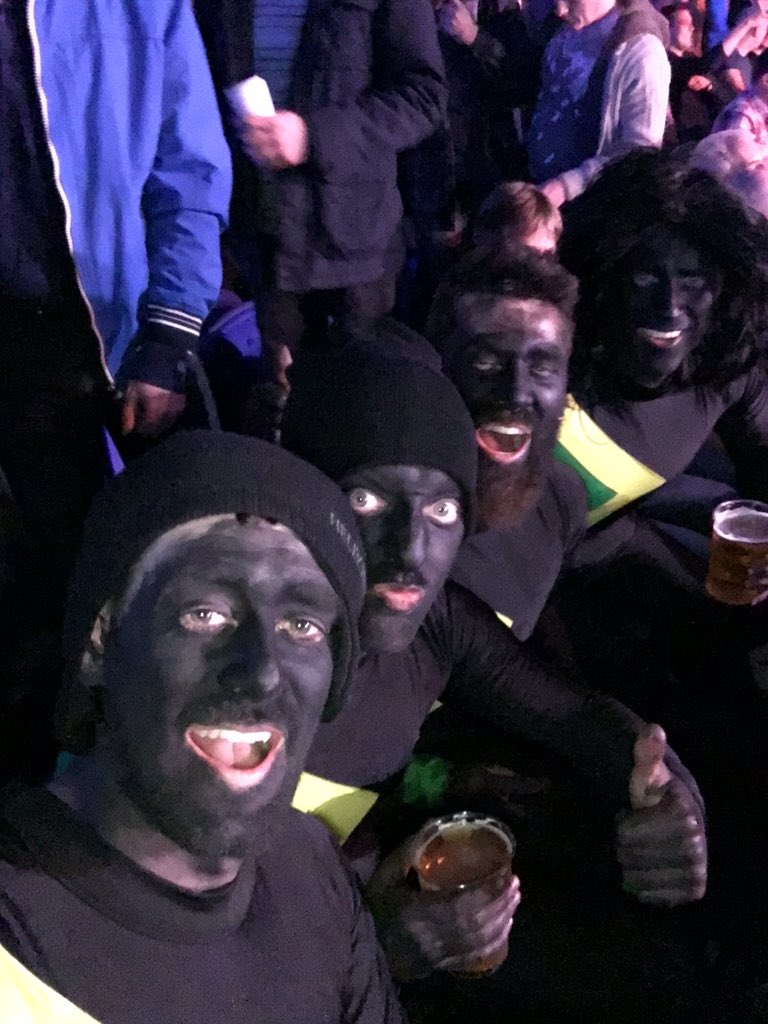 maherio89's tweet photo. Havin some craic #lovethedarts #bobsleighteam @petemcelhone @G88Wilshaw @cmurf1989 @maherio89 https://t.co/odfcReKLrE