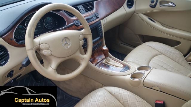 CaptainAutos's tweet photo. 2006 Mercedes-Benz CLS 500
Thumb Start, Navigation, Backup Sensors, Sunroof, Cruise Control, 8 Cylinder Engine, etc. https://t.co/EgFQQNa4mM