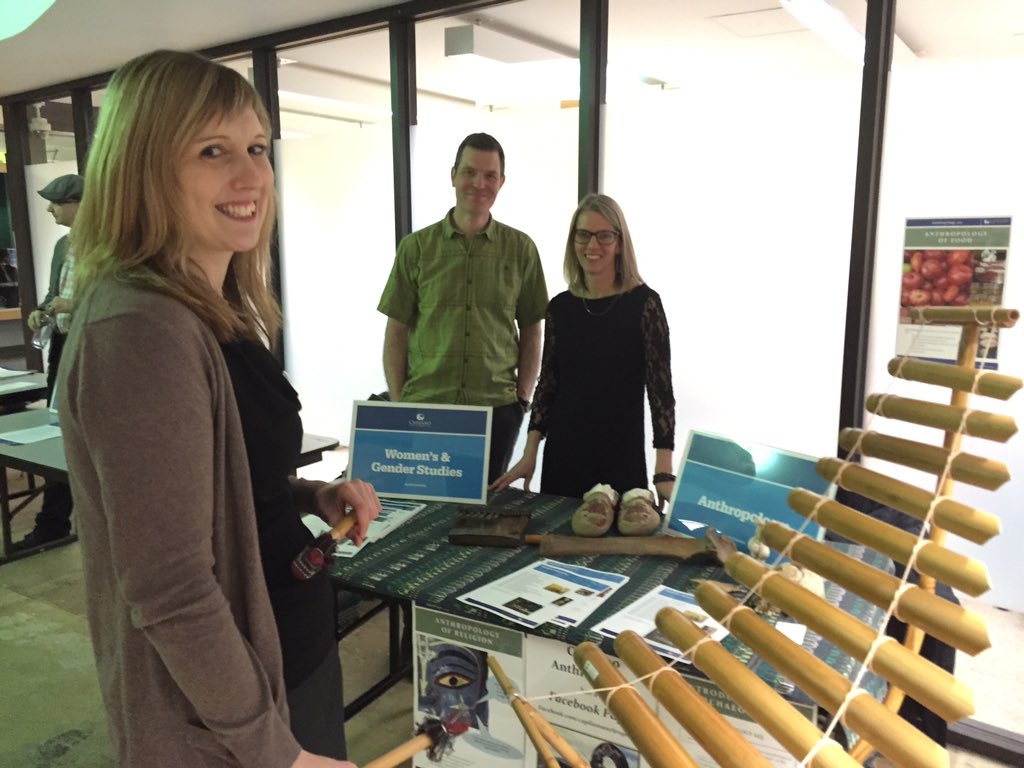 moversnorthvan's tweet image. RT  Arts &amp;amp; Sciences Open house in full swing. Lots of excited parents and students. #Capil…