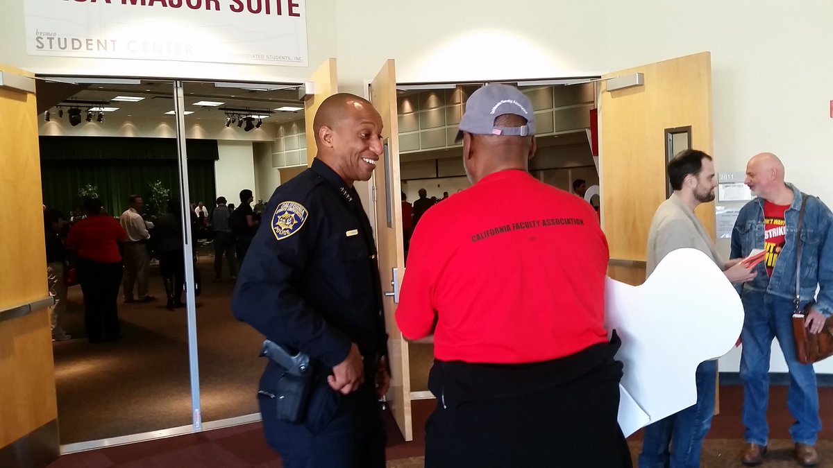 cpp_pd's tweet image. Chief Robinson with @calpolypomona faculty prior to #ChancellorWhite open forum. #SafetyFirst #cppstrong