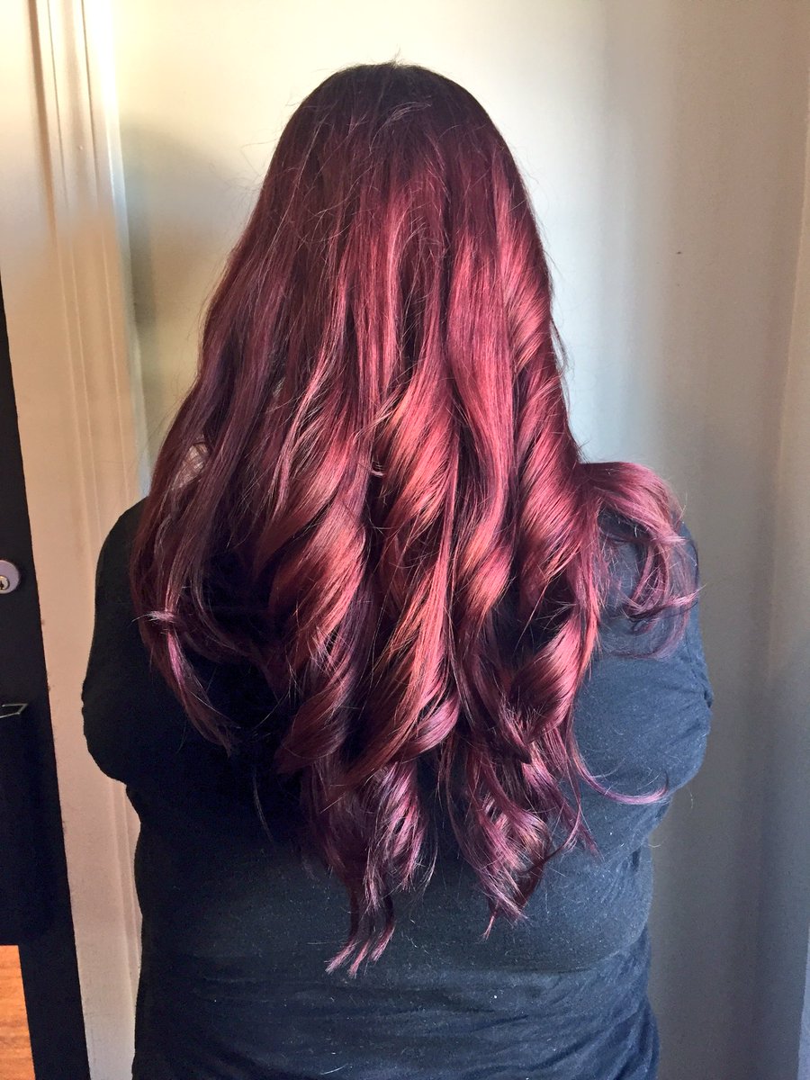 truconceptsalon's tweet photo. We've got some gorgeous red over at our Park Ave location today! 💋 #aveda #haircolorideas https://t.co/LFpf4yNa3m