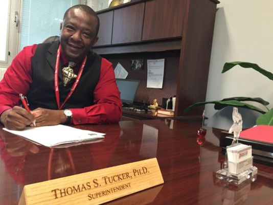 OHEducation's tweet photo. Congrats to Princeton Supt @ttucker1914, @AASAHQ Natl Supt of the Yr! https://t.co/jzzz5vZBga via @Enquirer #OhioEd https://t.co/He661C4nMr