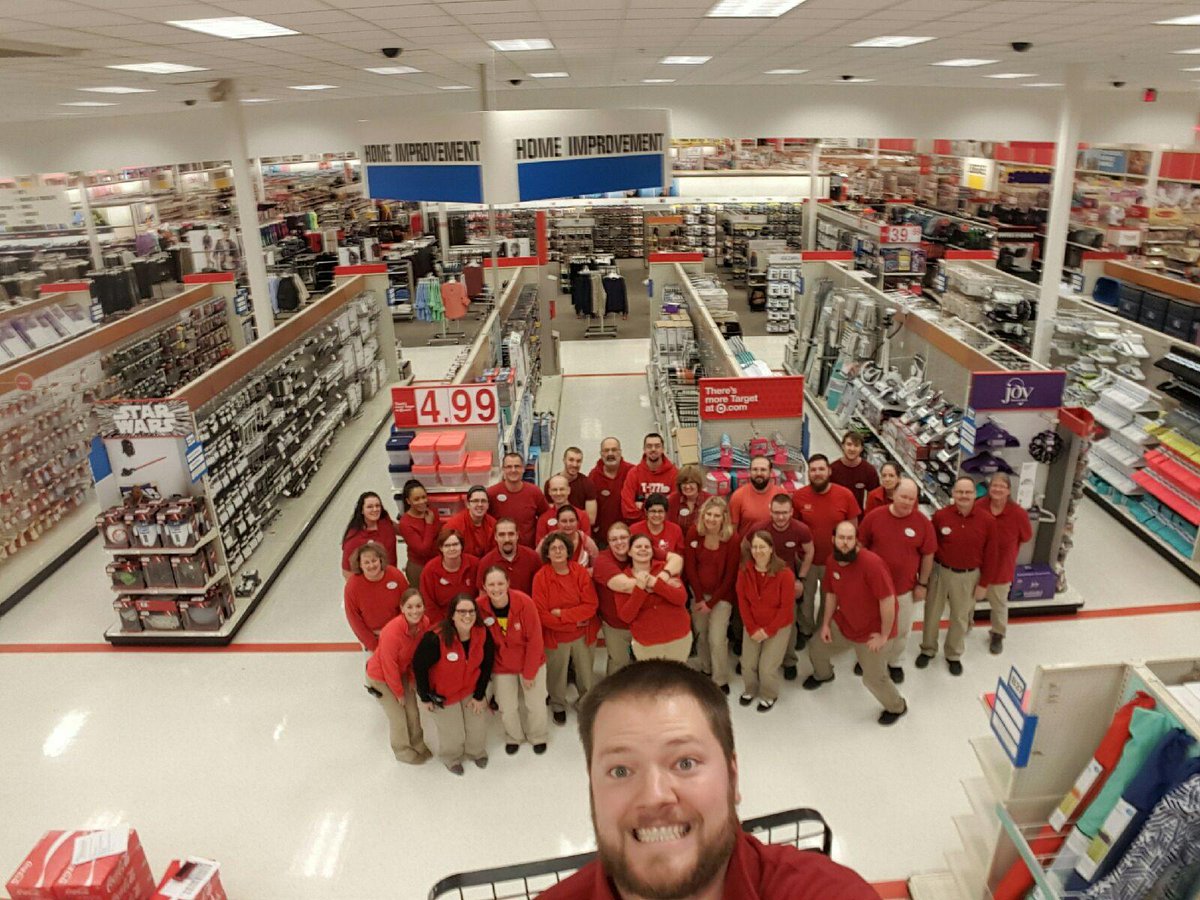 shawnakimm's tweet photo. Hayden requested a bird's eye view picture from the tall machine a.k.a. the wave... #yougotthis #targetfamily https://t.co/hfsrZGvR55