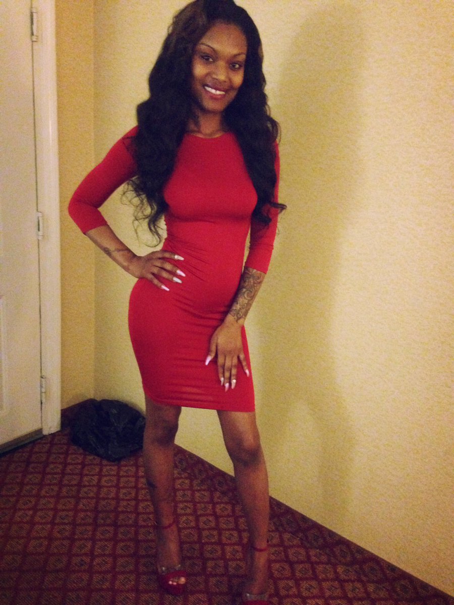 UrGorgeousQ's tweet photo. All red Valentine's Day party Saturday night #SupportingHim 😘🔑❤️👸🏽 https://t.co/piHqDtg2rt