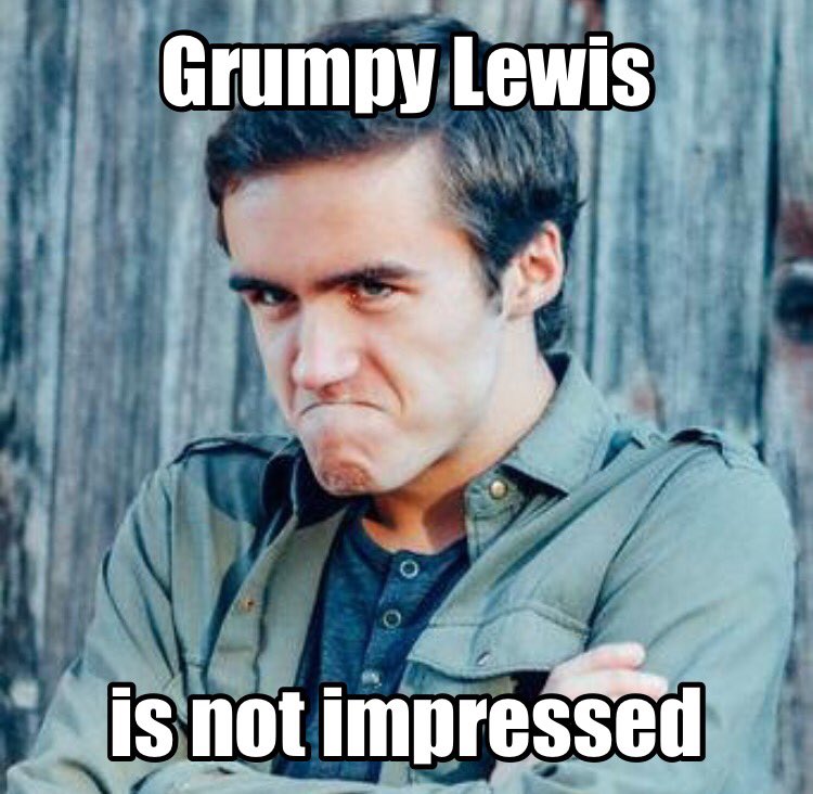 ZanderStiverson's tweet photo. #Grumpycat #GrumpyLewis @lewkellu https://t.co/IjoJhiG0Jb