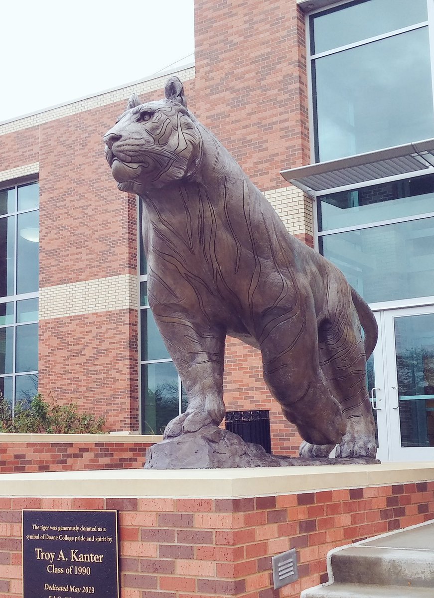 tanner_32's tweet photo. Proud to announce that I'm continuing my basketball career at Doane University next year! Go Tigers!!🐯🐯 https://t.co/x5lbeBm7kr