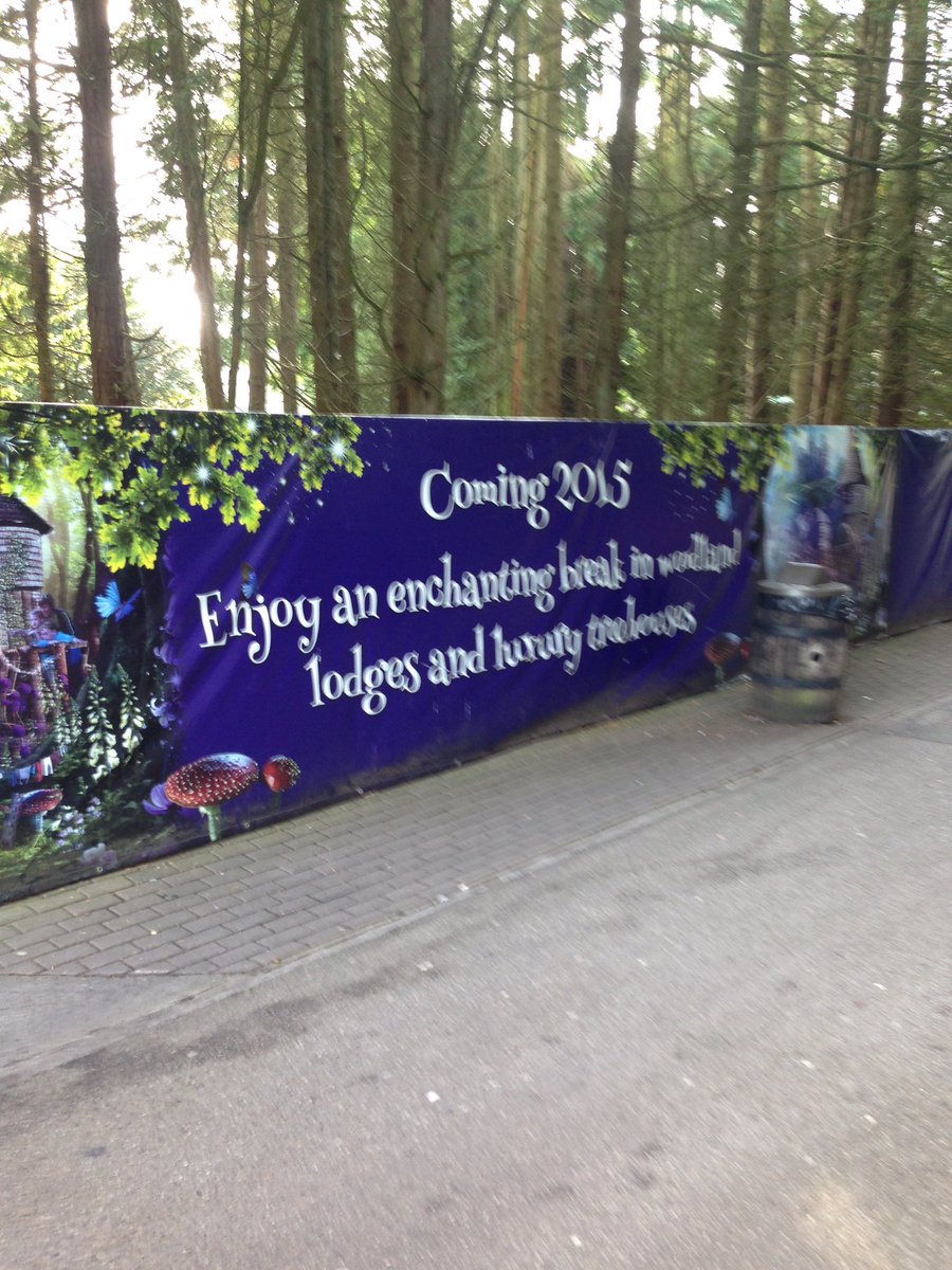 sam_woodhouse98's tweet photo. Recommend going to #draytonmanor #missluntley #issafe https://t.co/0Uvl1jwDFp