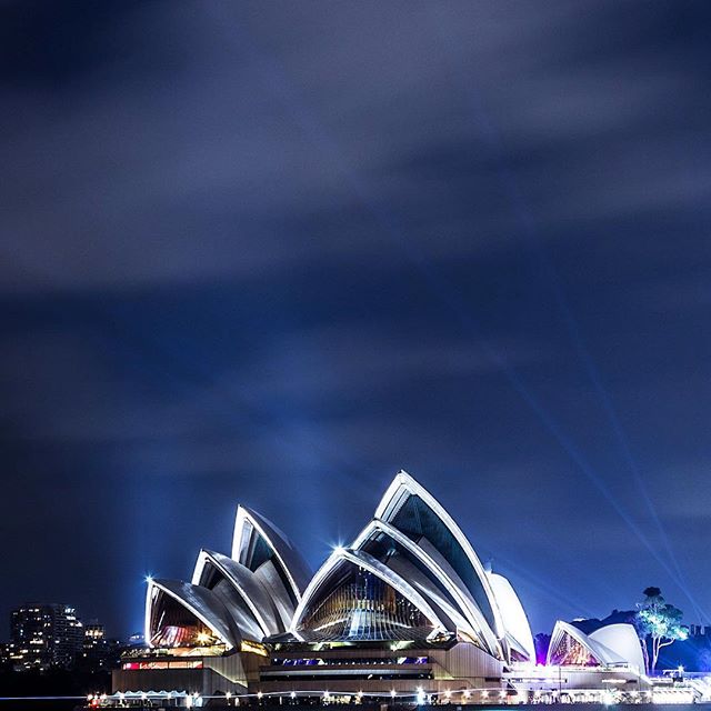sydney_sider's tweet photo. Lights, opera, action! Experience enchanting concerts at the @SydOperaHouse #ilovesydney

Photo: @jaym3s2 https://t.co/I79QRkAjav