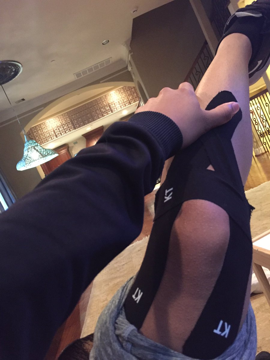 Vanessuuh's tweet image. When no one is home. #arthritisproblems 🙄