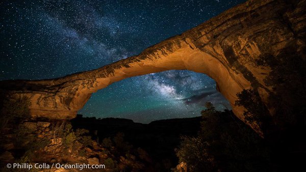 Space_News_Intl's tweet photo. Млечный путь через "Северное окно". Национальный парк Arches, Юта, #США. Автор: Phillip Colla
#космос #space #USA https://t.co/AGW0kCIVPJ