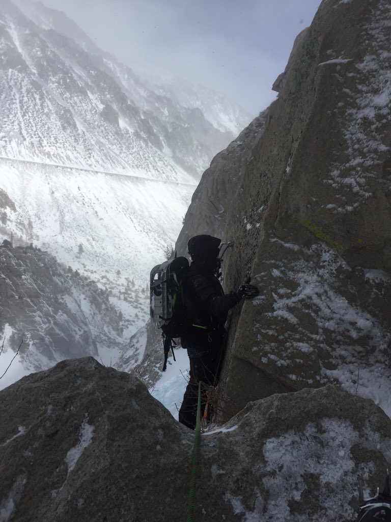 swsmtns's tweet photo. Alan, rolling into the belay station. #californiaice https://t.co/OMedozgxQO