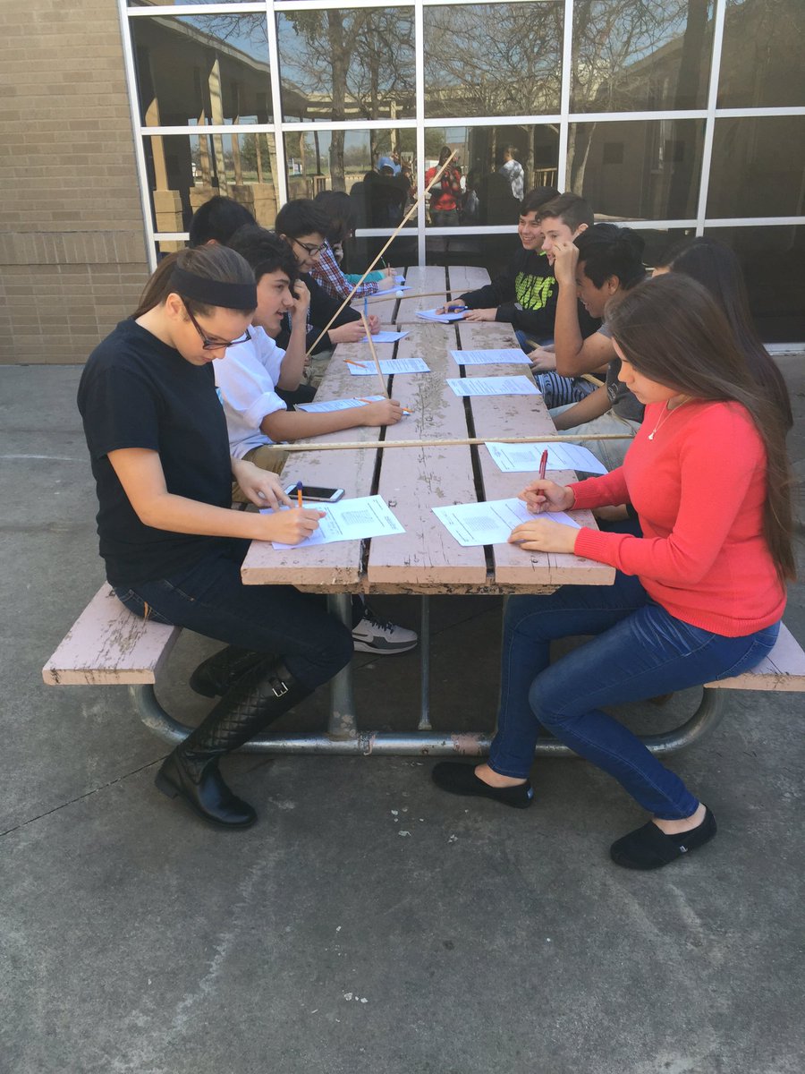 leahrobertsBHS's tweet photo. 8th grade math learning about functions today!!!💙💙💙💙#wayside2015 https://t.co/ROsfzdscjy