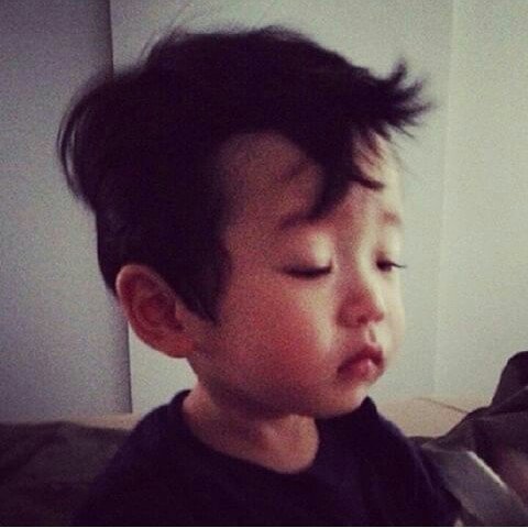 ERPESTAR's tweet photo. #tl thelamat pagi themua '^')/ temenan thini @jespelchuo https://t.co/7ZQ8KfsUt4