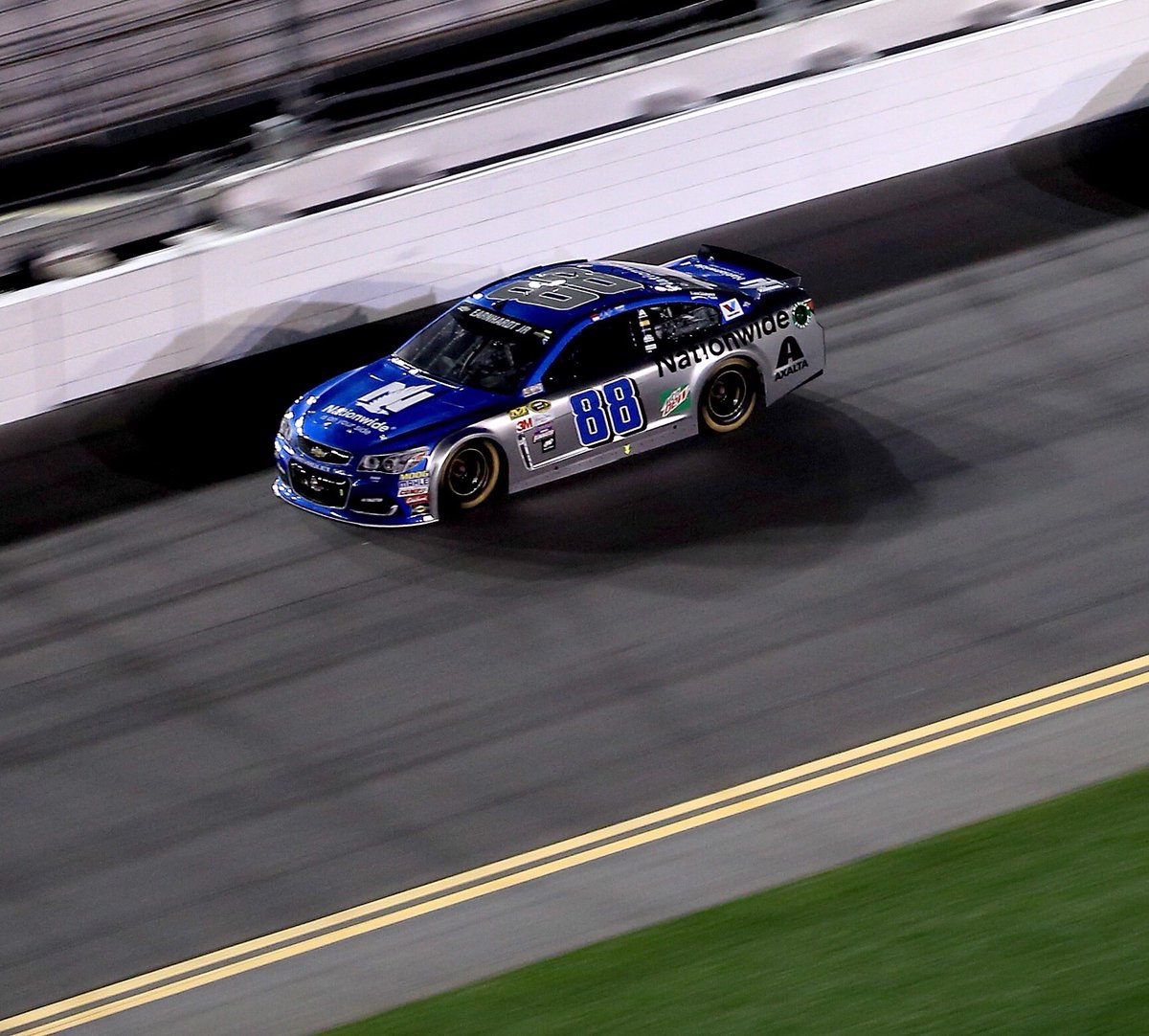 .<a href="/DaleJr/">Dale Earnhardt Jr.</a> wins Duel #1 at @DISupdates!