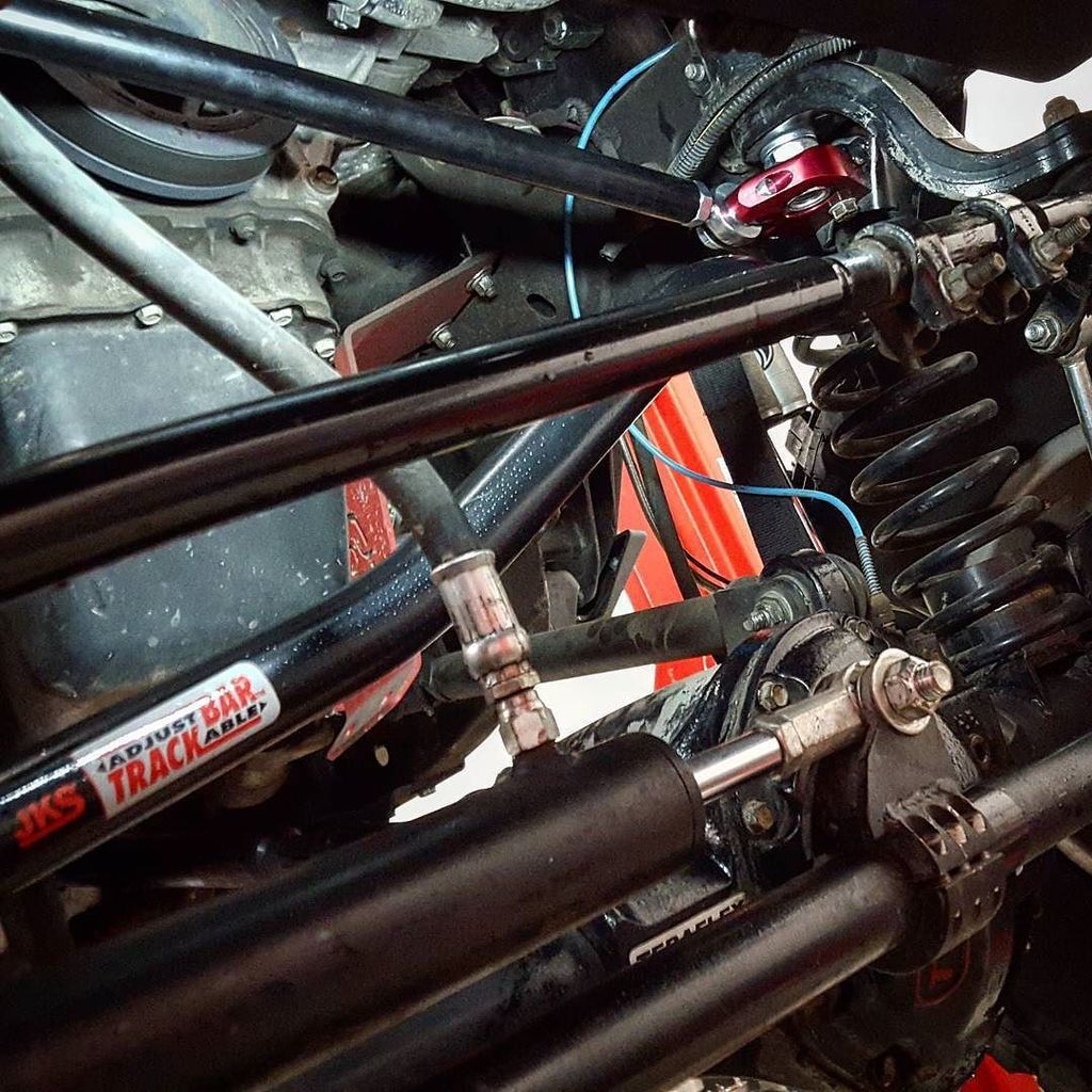 JcrOffroad's tweet image. More #projectcrusader #EJS2016 prep, this time a steering shaft brace from @jksmfg. Maybe … ift.tt/1LweTzz