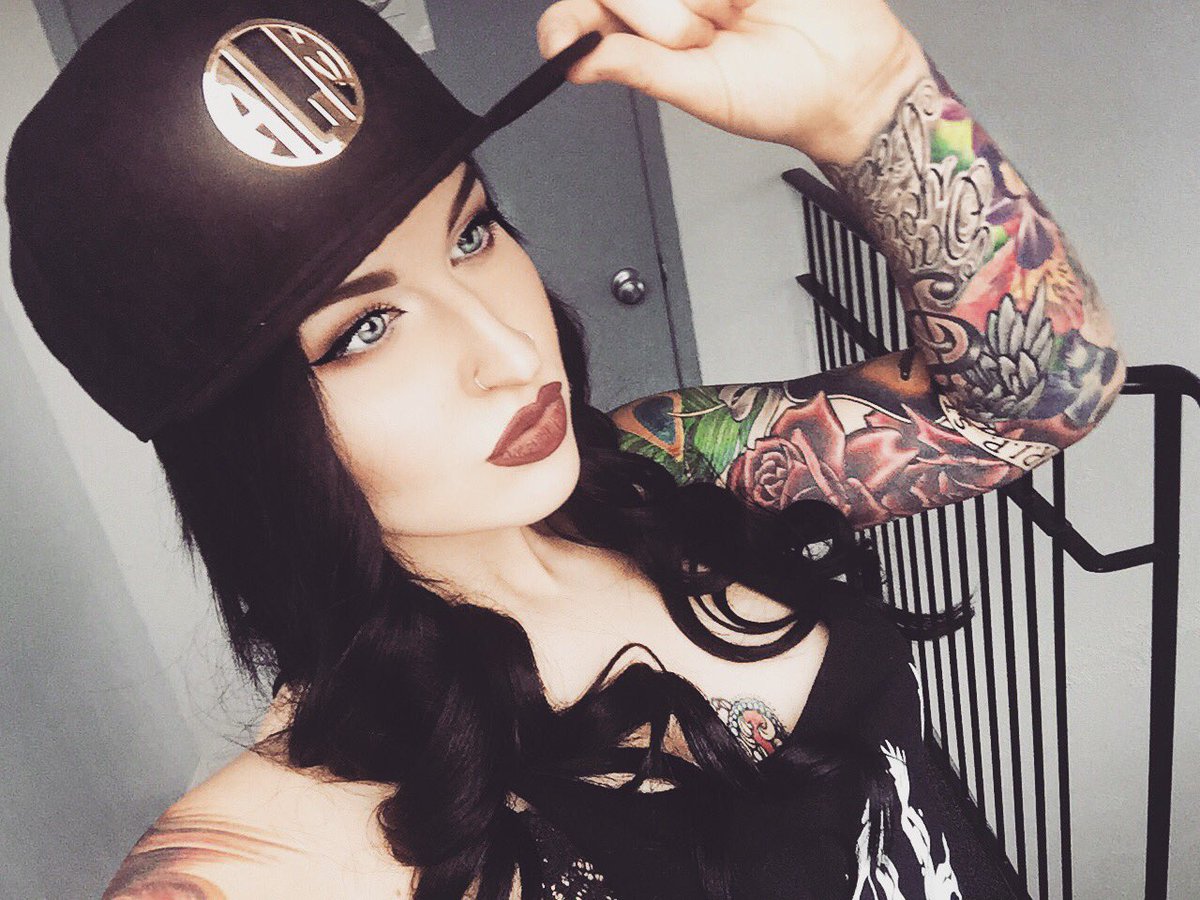 ALLUMEELIFE's tweet photo. We are growing! #fashion#blog#fashionblog#blogger#style#tattoos#mensfashion#womensfashion#follow https://t.co/XNFHJUn32n