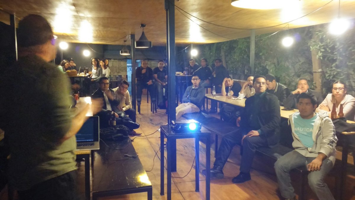 dmouse's tweet image. #PHPWay hablando de #doctrine2 y su change log