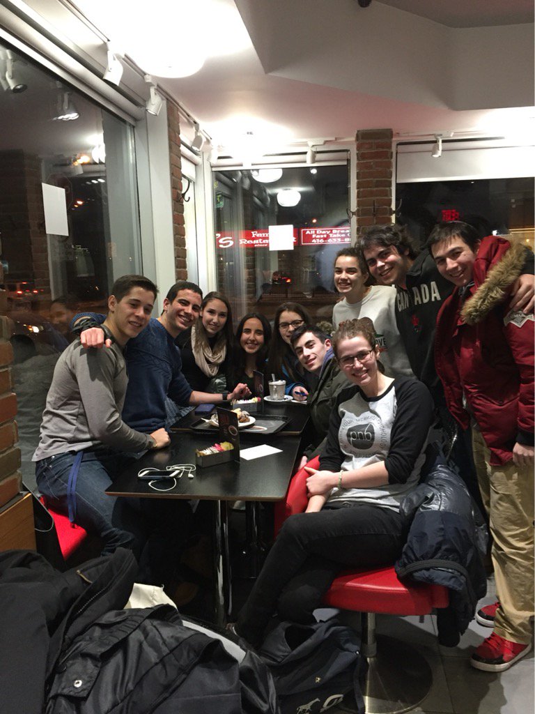raqbin's tweet photo. Hello from the 1st Toronto #DillerTeenFellows alumni reunion!@UJAFederation #family #somanyleaders https://t.co/3vtxHfshSR