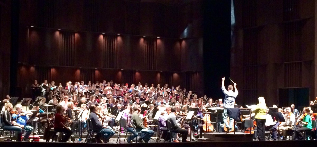 MSU_Choirs's tweet photo. The first rehearsal! #SpringfieldSings @SprngfldSymph @DruryMusic @EvangelUniv https://t.co/53wGD8uLPn