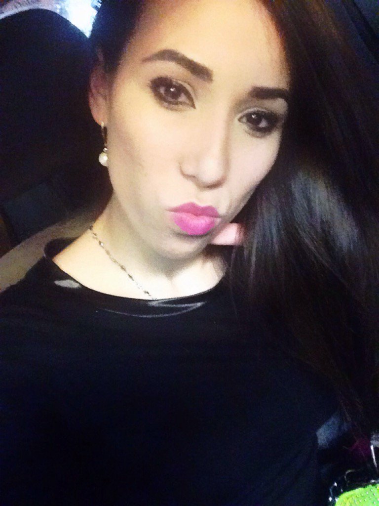 ValeGzaa's tweet photo. #casiviernes https://t.co/ZbOTp5bnEG