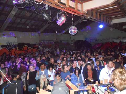 rabbit0h88's tweet photo. May 28th #warehouseparty #techno #techhouse #DeepHouseMusic #housemusic #minimal #lastpartypic #ilovemusic https://t.co/L7dECc5qpa