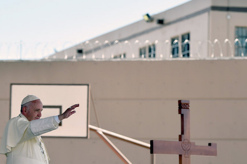 IGsolidarityNET's tweet photo. Stand with Pope Francis -- SIGN ISN's Letter to Congress on migration | #Pope2Border | https://t.co/bzdGJq8Iso https://t.co/DgByWs7AES