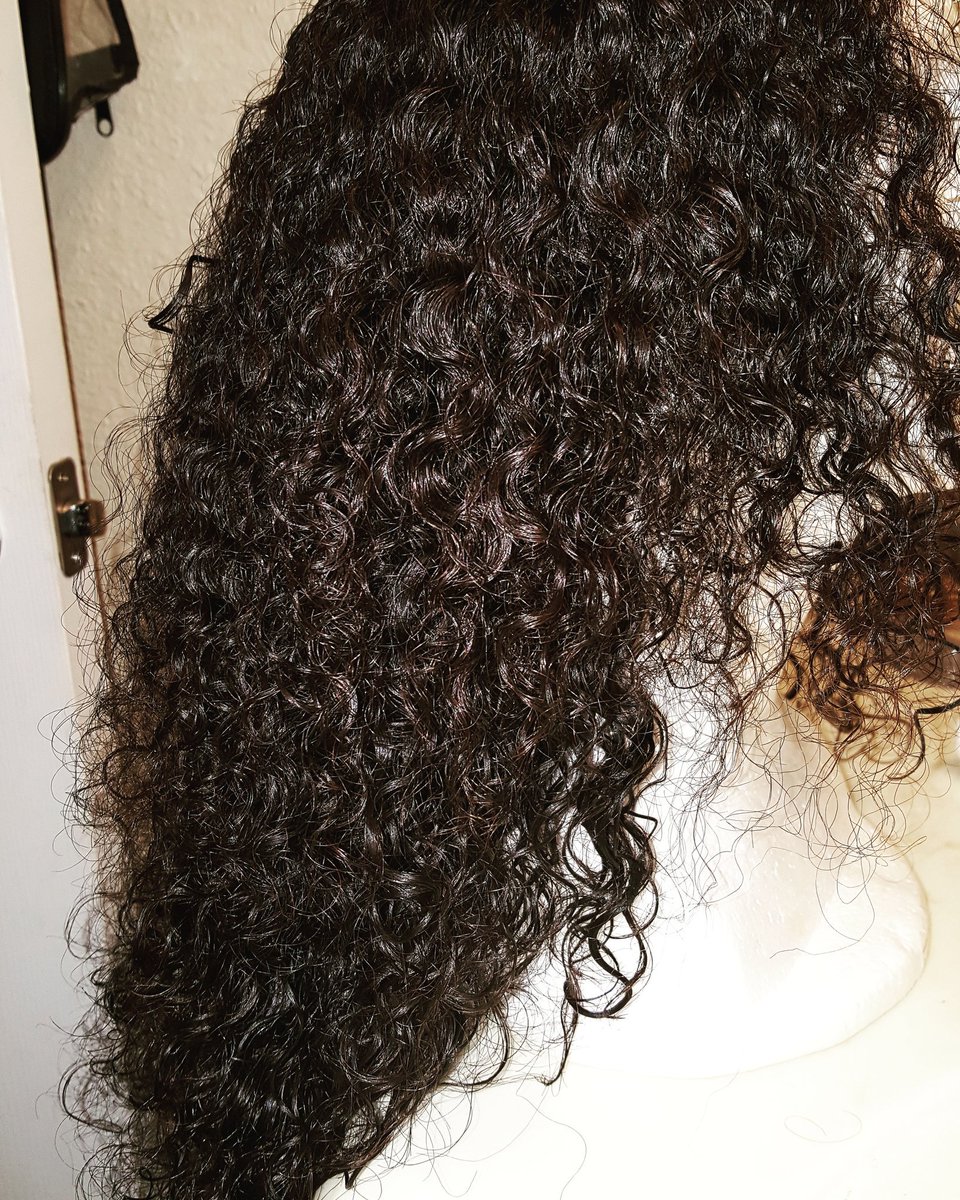ManeTemptation's tweet photo. Our brazilian curly hair after being air dried ! #NoFilter #BrazilianHair #braziliancurlyvirginhair #StayTempting https://t.co/puoOD7vahI